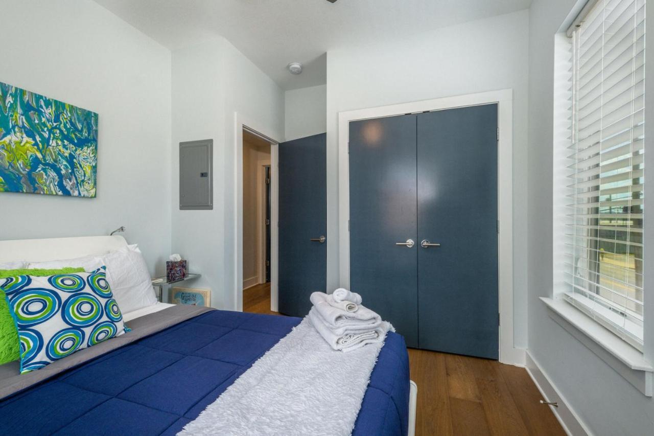 Modern Townhome, W/ Downtown Views, Rooftop Deck Only 6min To Broadway *