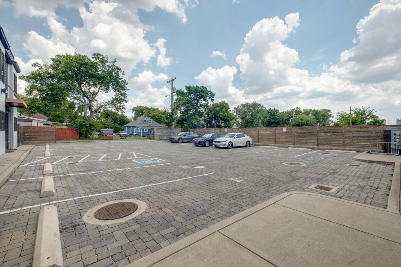 Modern Townhome, W/ Downtown Views, Rooftop Deck Only 6min To Broadway * Nashville